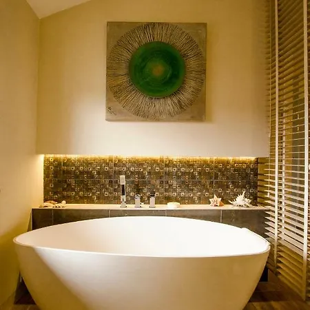 Дом отдыха World In *